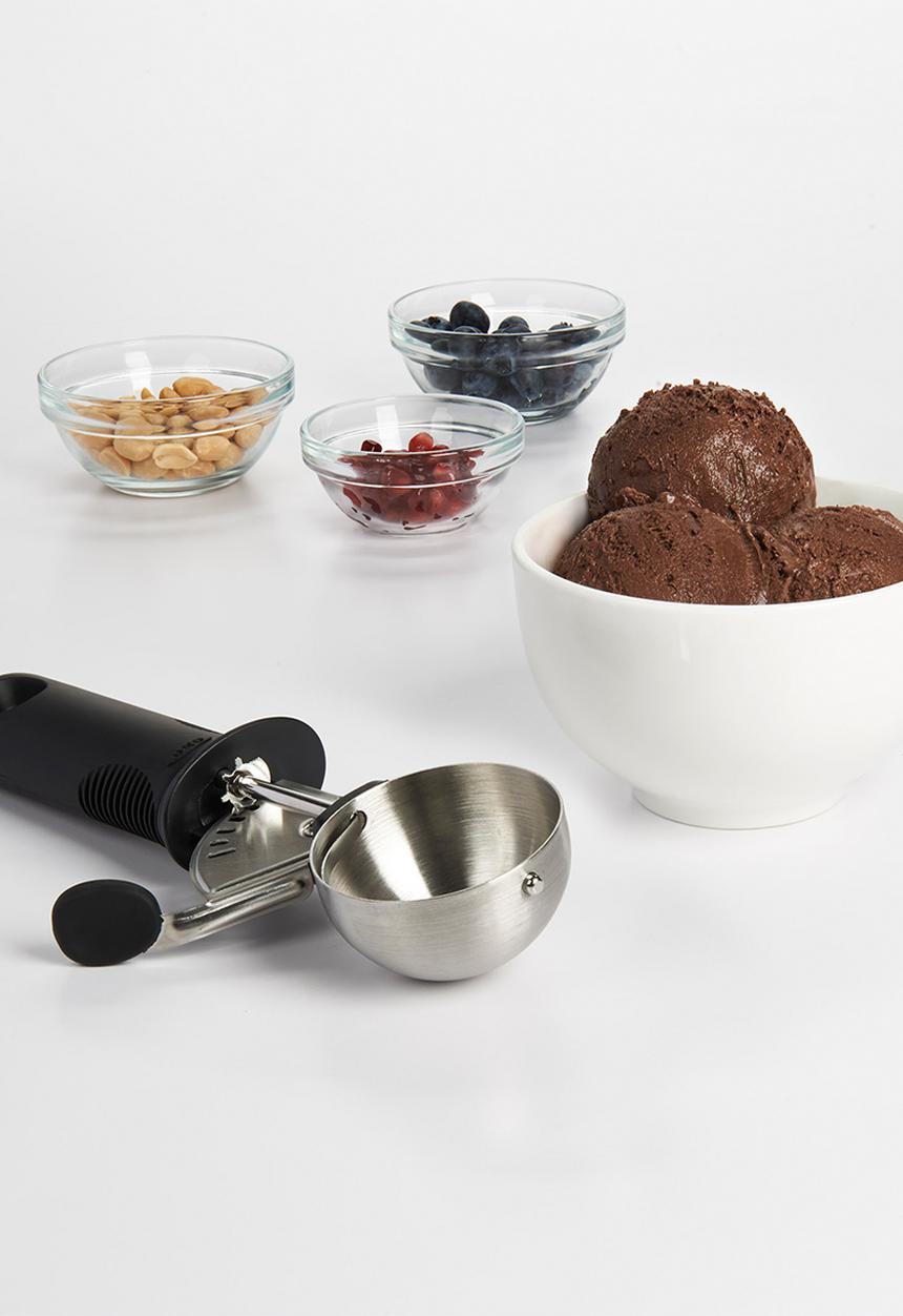 OXO - Trigger ice cream scoop - black 