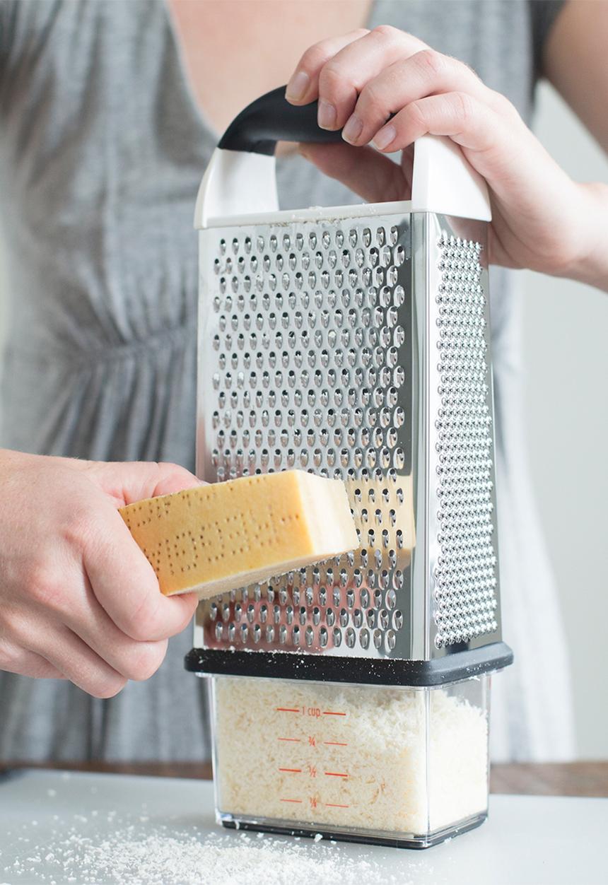 OXO - Box grater - silver 