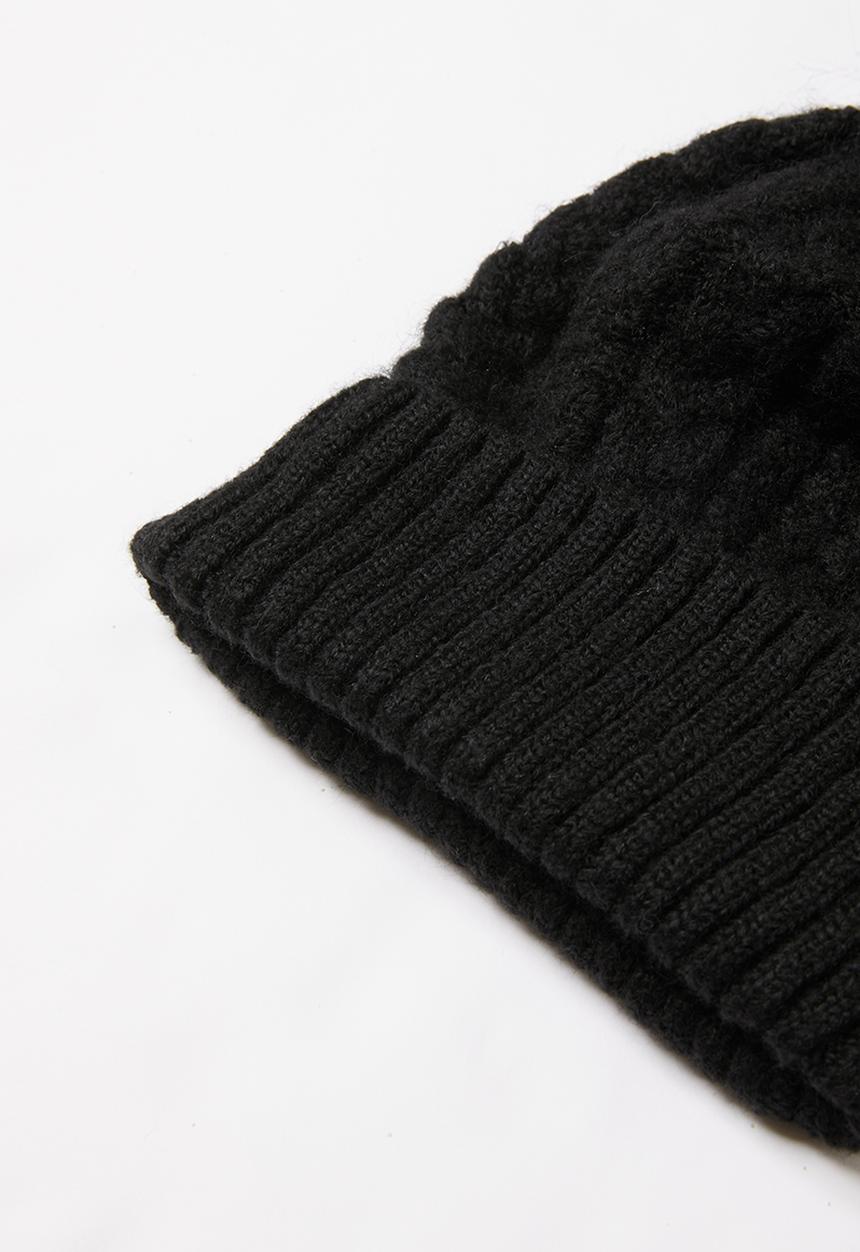 Superbalist - Gemma faux fur pom pom beanie - black