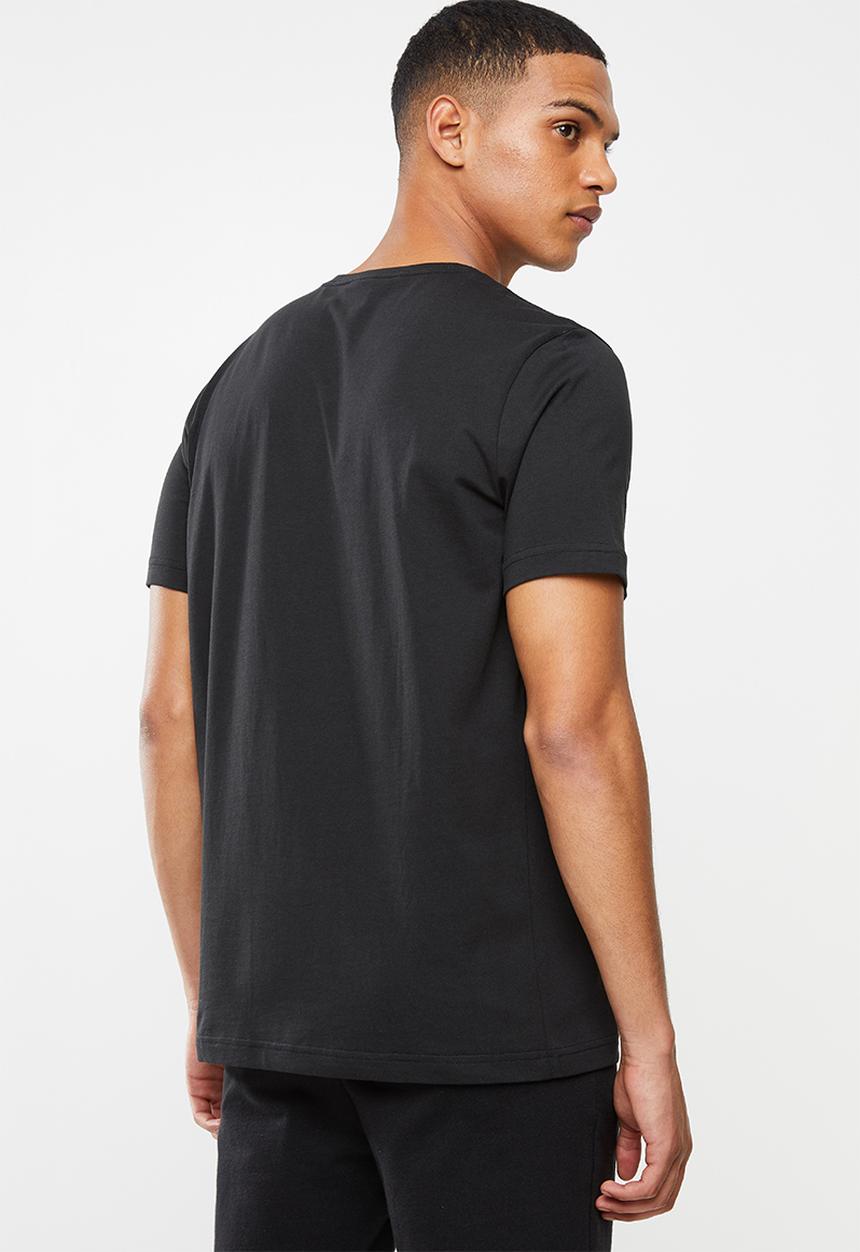 PUMA - Ess+ v neck tee - black