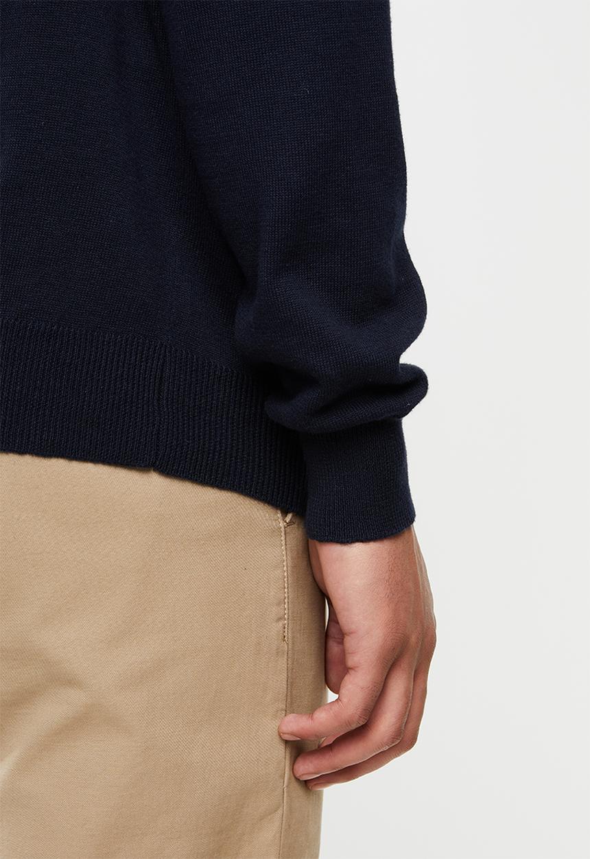 Pringle of Scotland - Braylon V-neck - navy