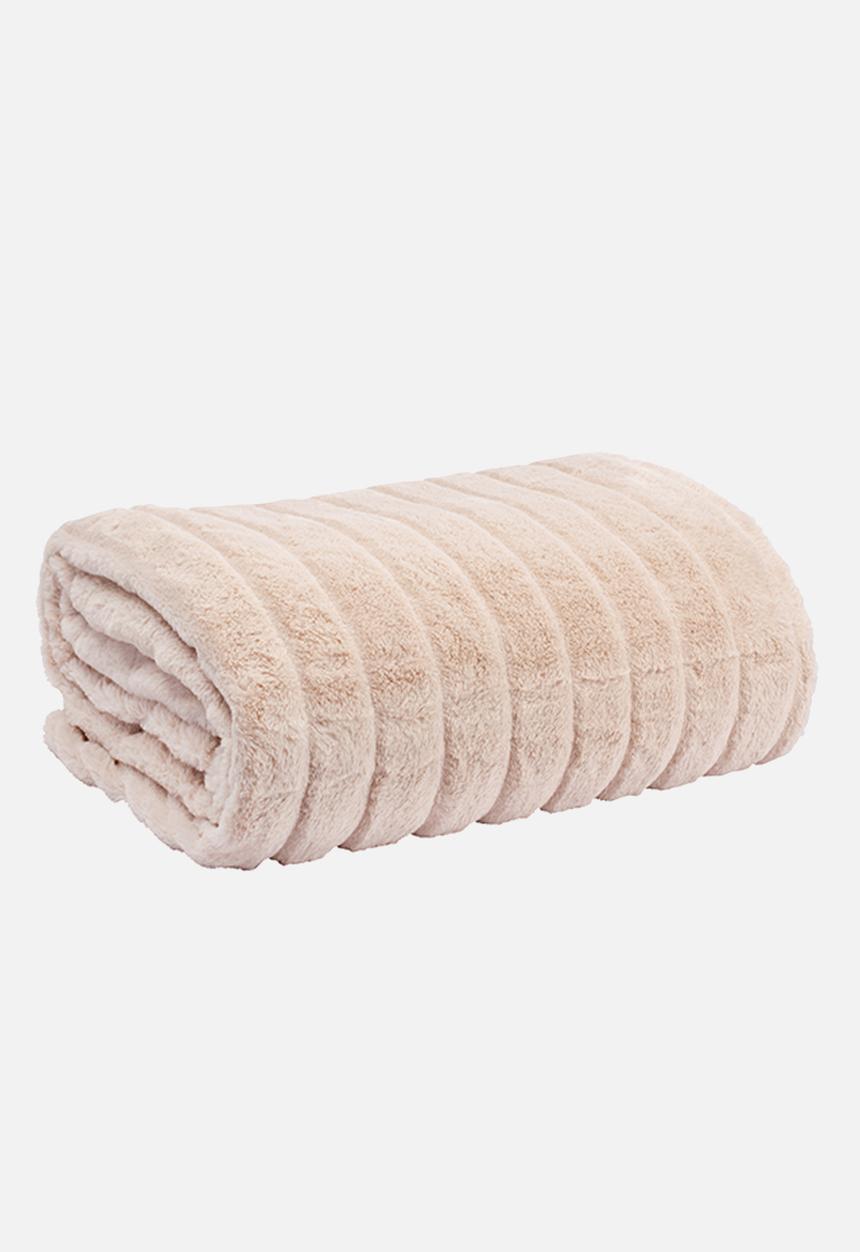 Hertex Haus - Mink faux fur throw - camel