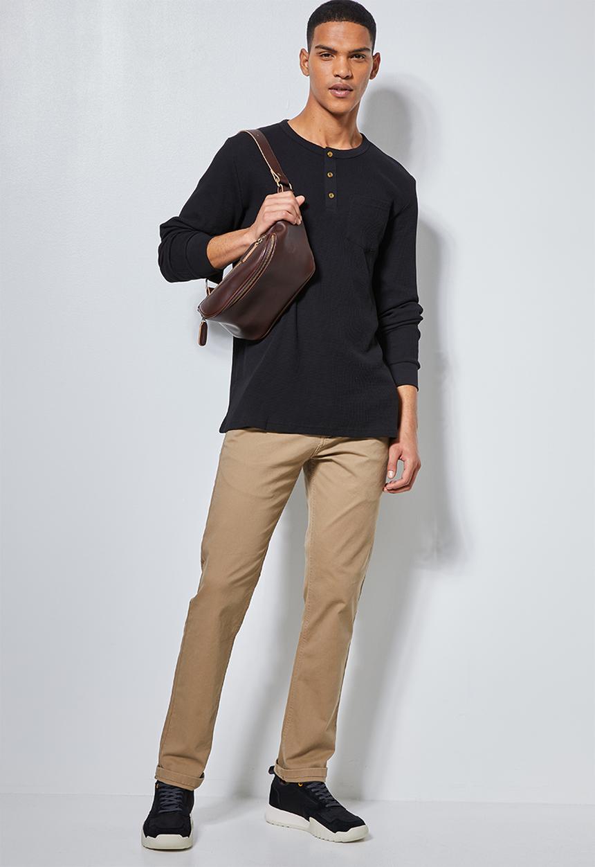 Superbalist - Henley textured pocket tee - black