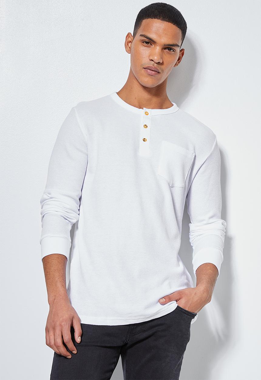 Superbalist - Henley textured pocket tee - white