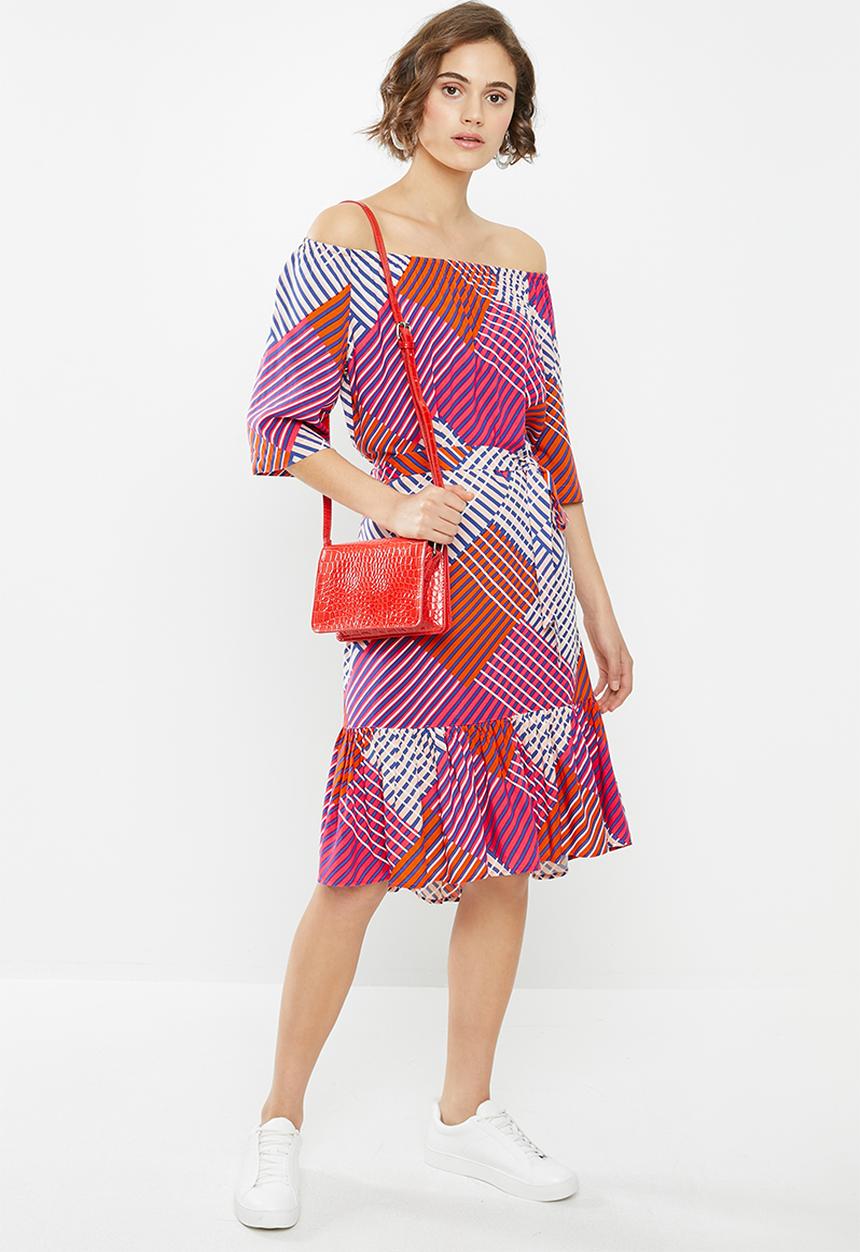 Jacqueline de Yong - Star off shoulder dress - multi