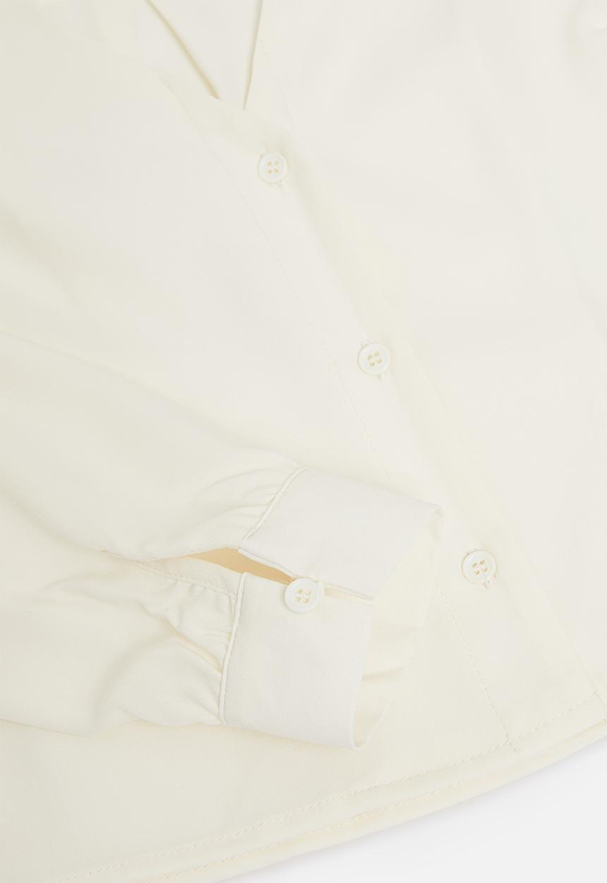 Glamorous - Petite v-neck blouse - cream
