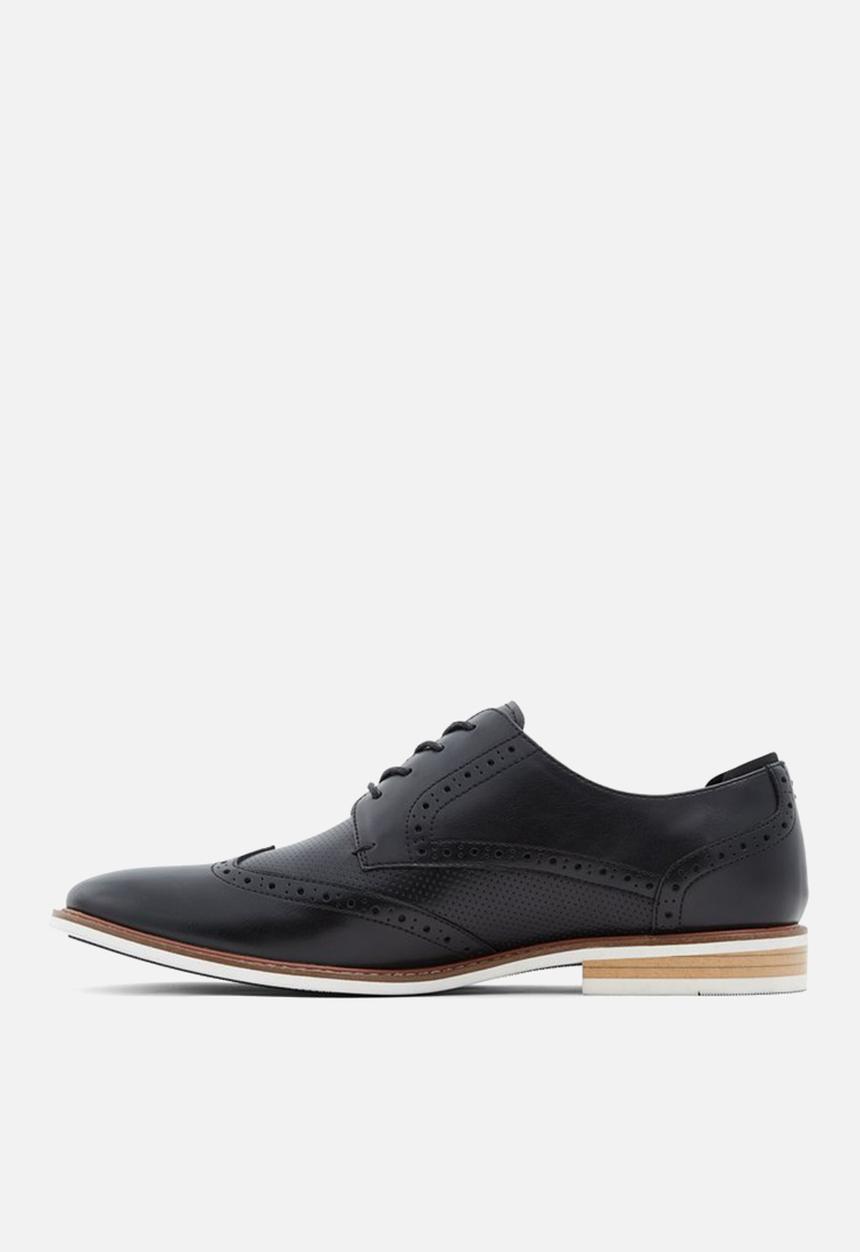 Call It Spring - Carapecos - black
