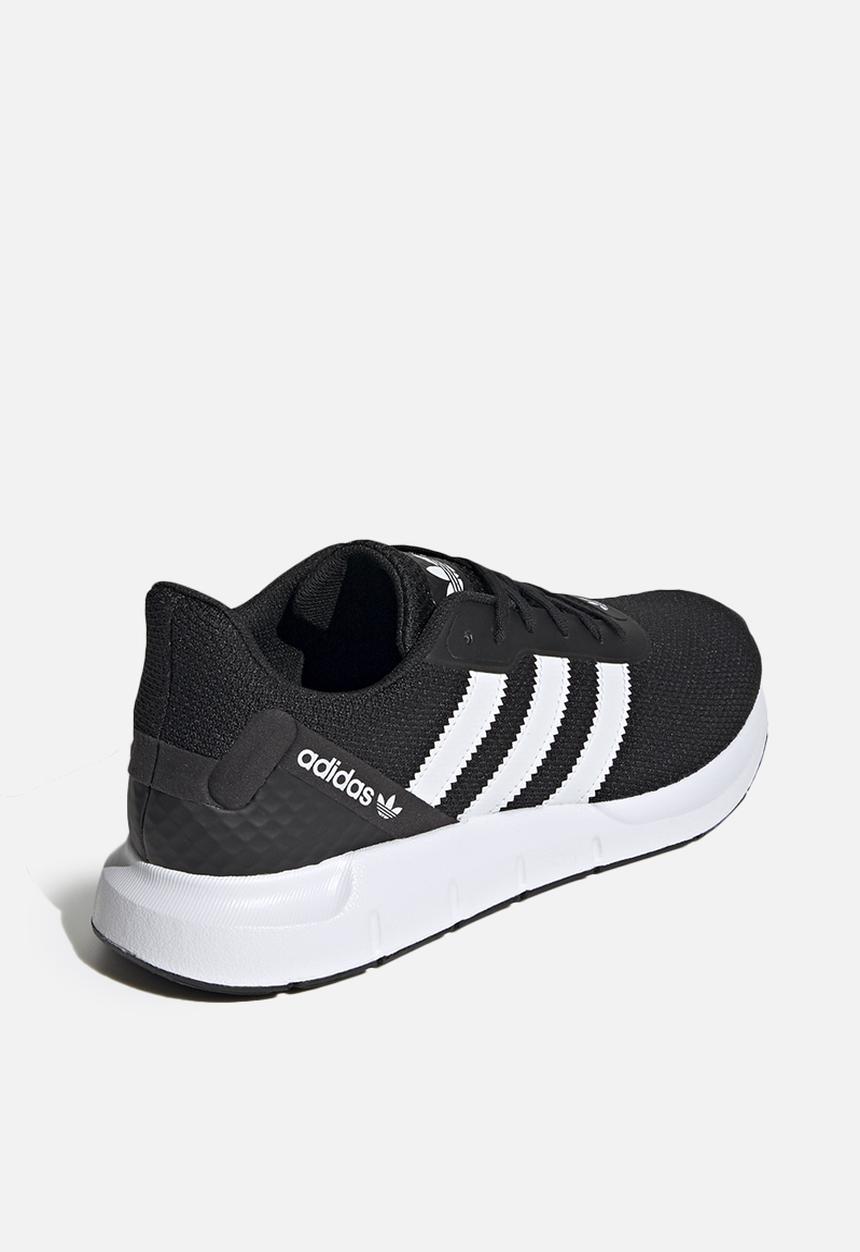 adidas Originals - Swift Run RF - core black / ftwr white