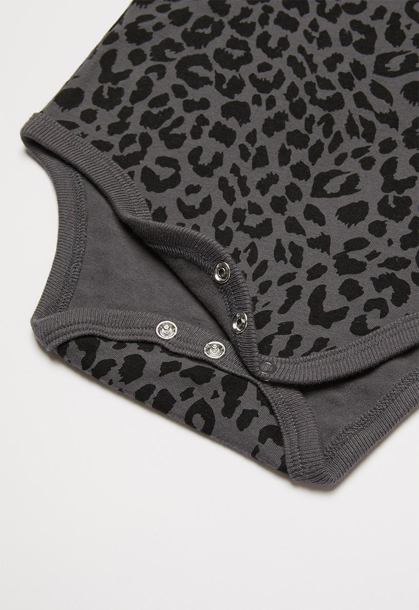 Cotton On - Bundle zip romper, bubbysuit & everyday bib  - grey & black 