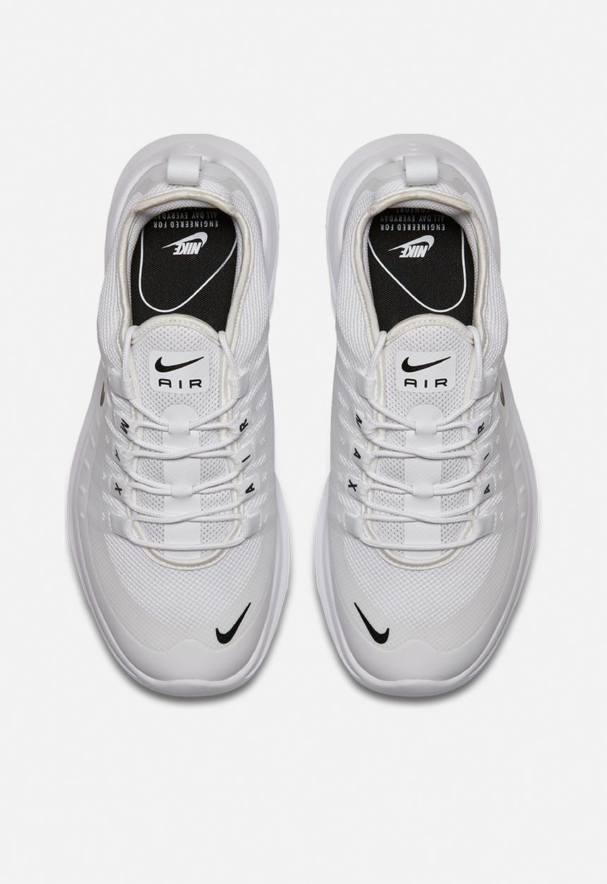 Nike - Air Max Axis - white / black