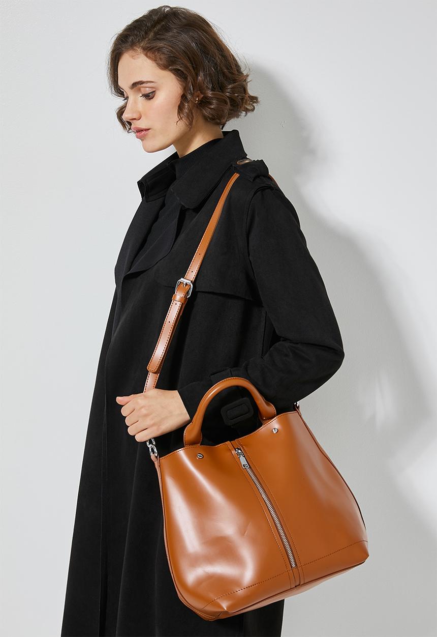 Superbalist - Zip detail tote - tan