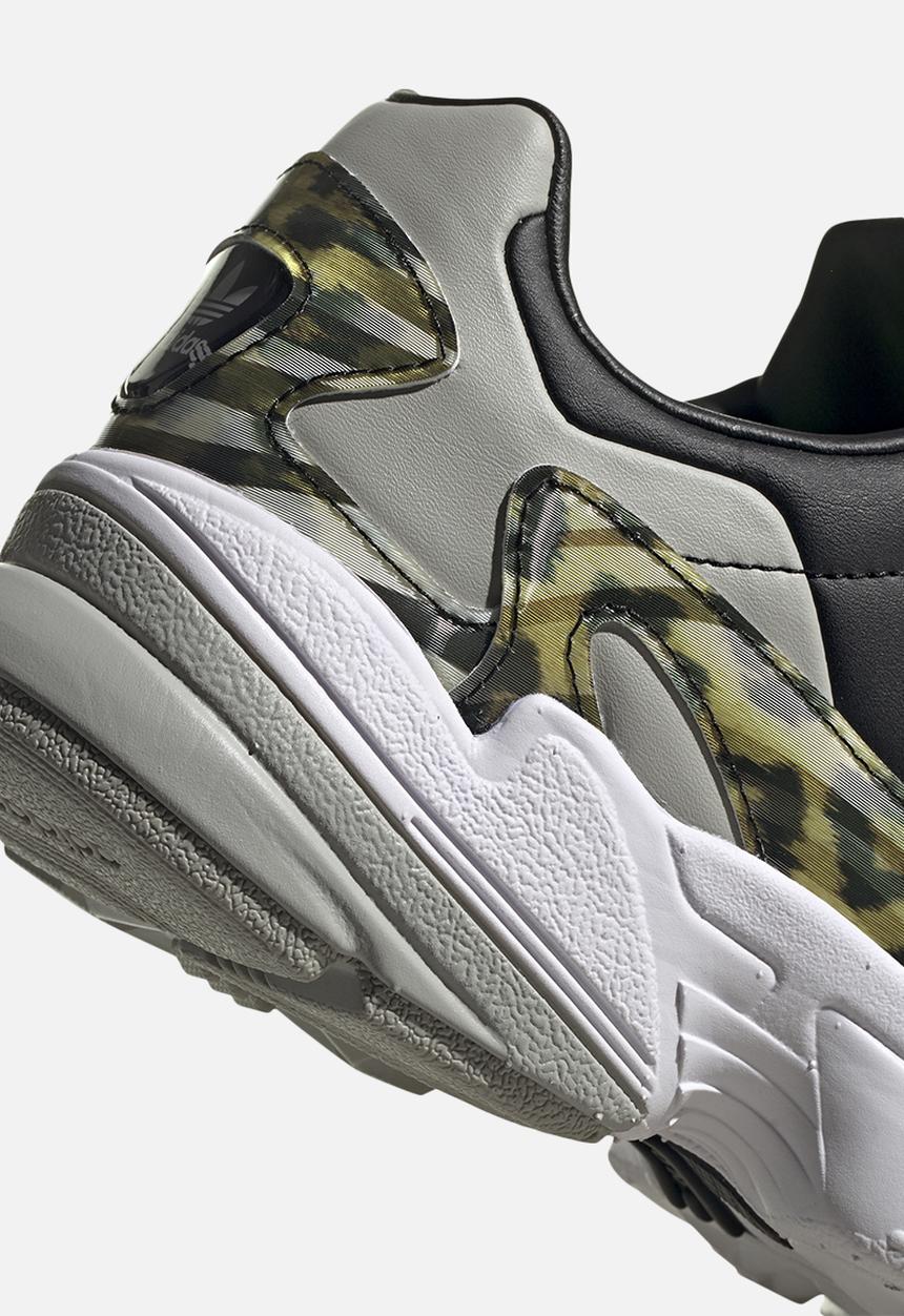 adidas Originals - Falcon - core black / metal grey / ftwr white