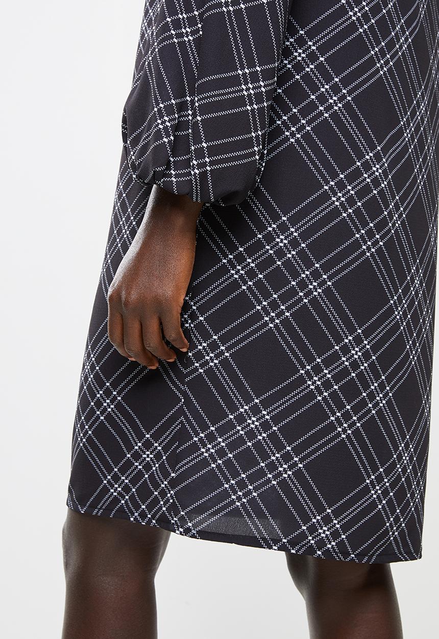 edit - Cuffed balloon sleeve shift dress - black & white 