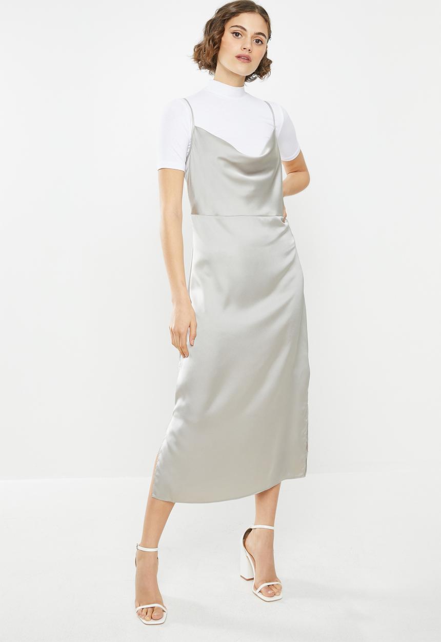 Missguided - Cowl cami slip dress satin - grey