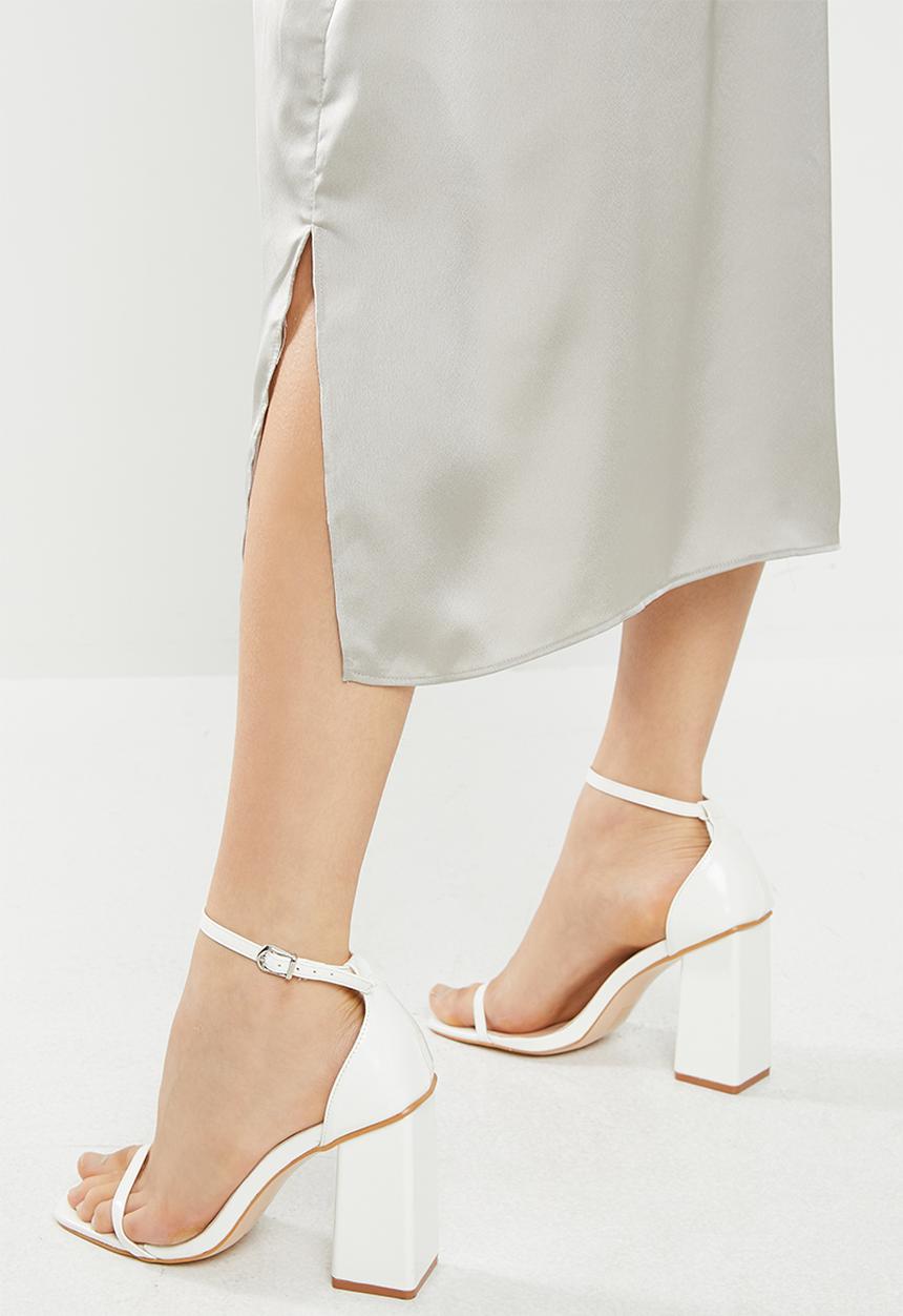 Missguided - Cowl cami slip dress satin - grey