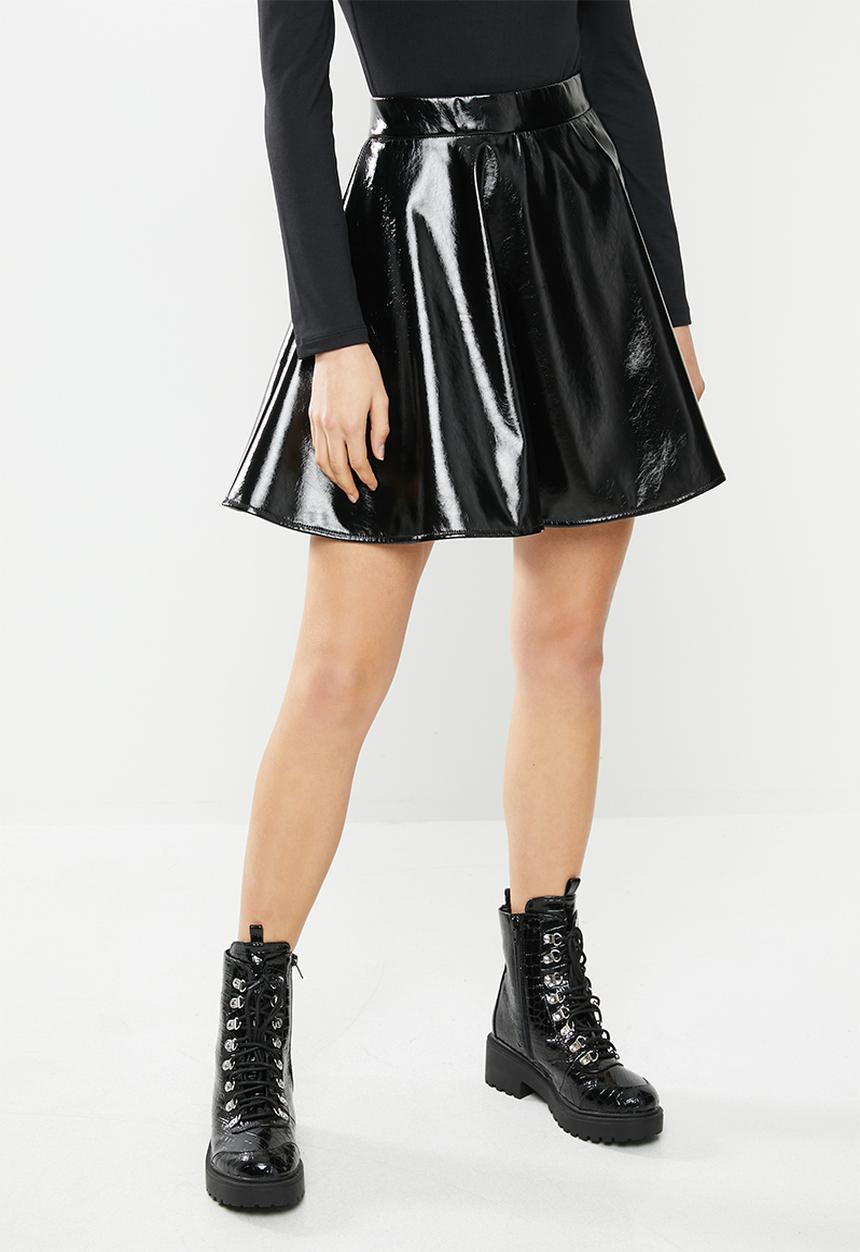 Blake - Vinyl skater mini skirt - black