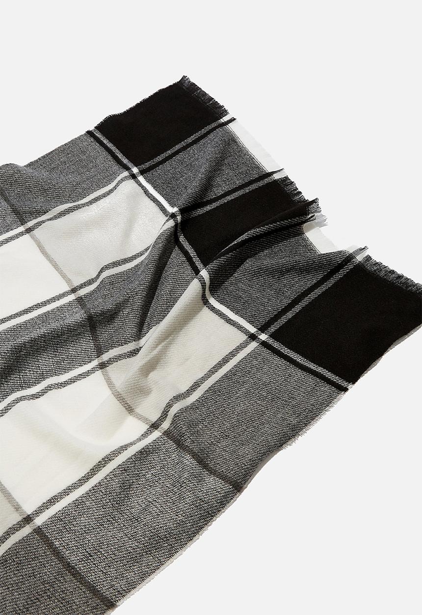 Rubi - Mya mid weight scarf - black and white check