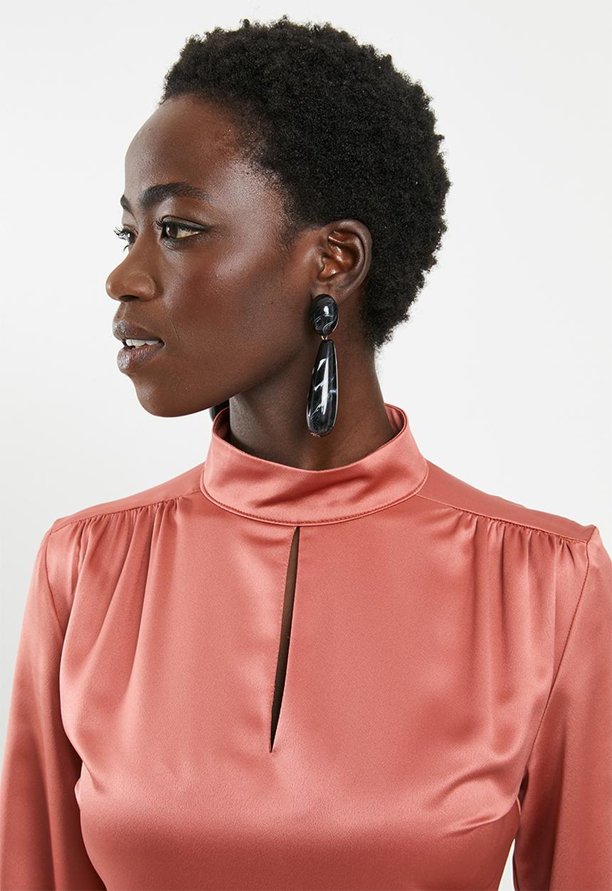 MILLA - Pleated midi dress - rust 