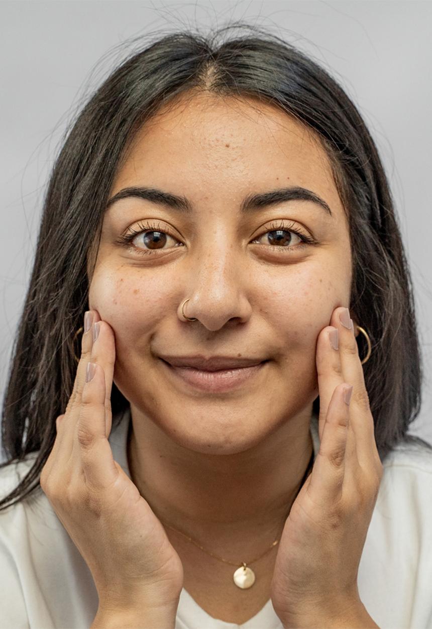 essence - Prime+ Studio Mattifying + Pore Minimizing Primer
