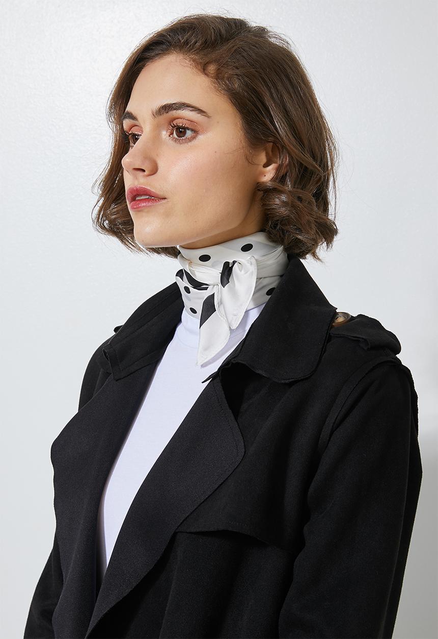 Superbalist - Polka dot neckerchief - black & white