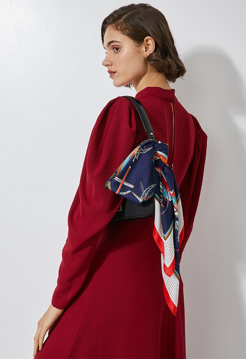 Superbalist - Square vintage print neckerchief - multi