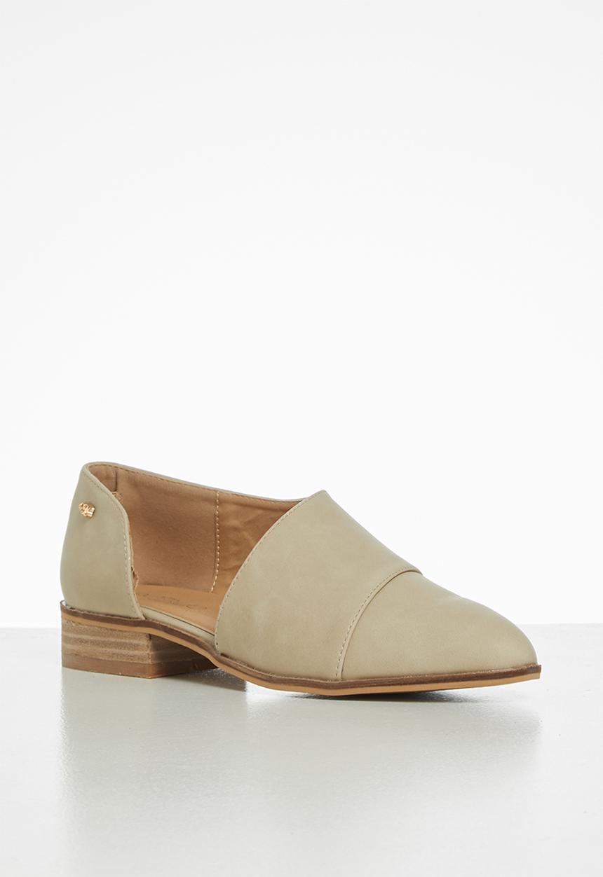 Miss Black - Aquai pump - nude