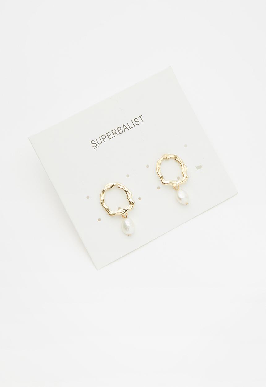 Superbalist - Abstract faux pearl studded hoops - gold
