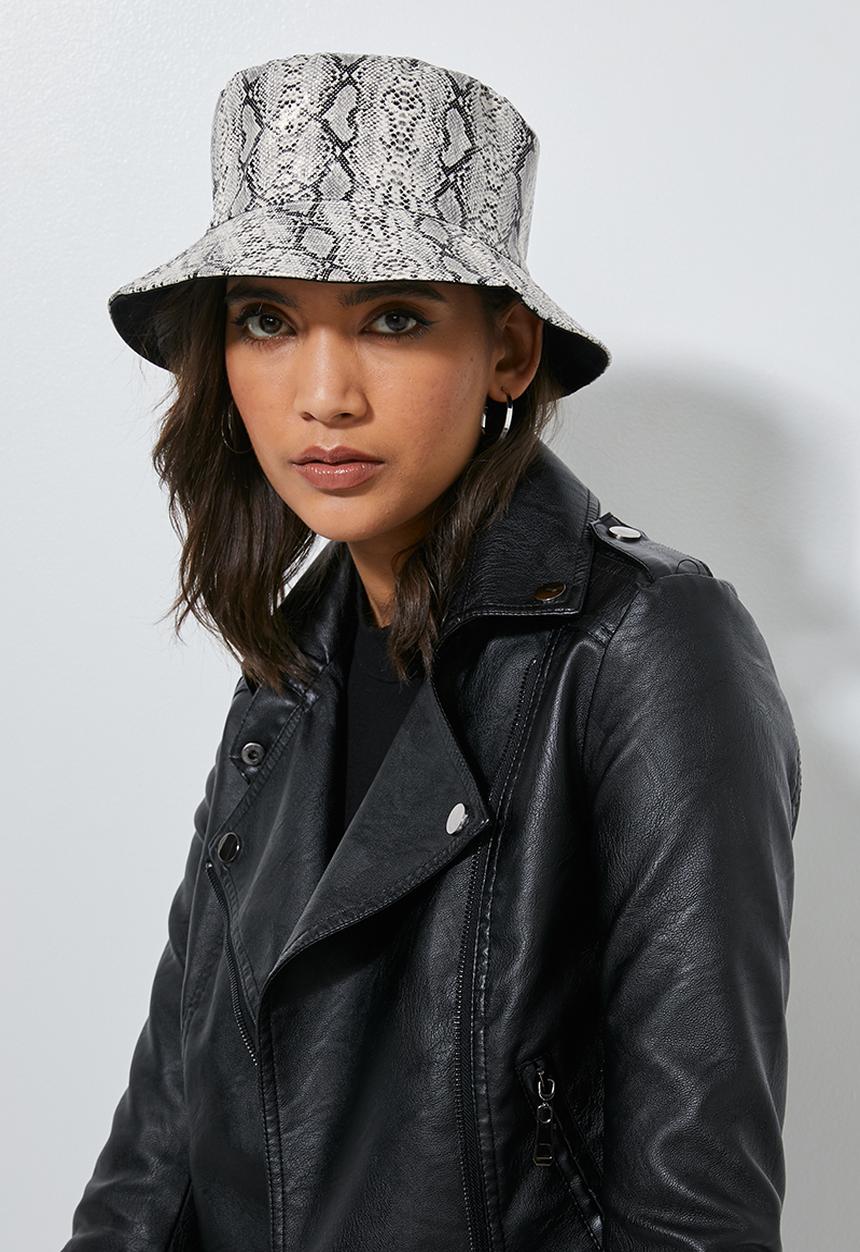 Superbalist - Snakeskin bucket hat - grey & white