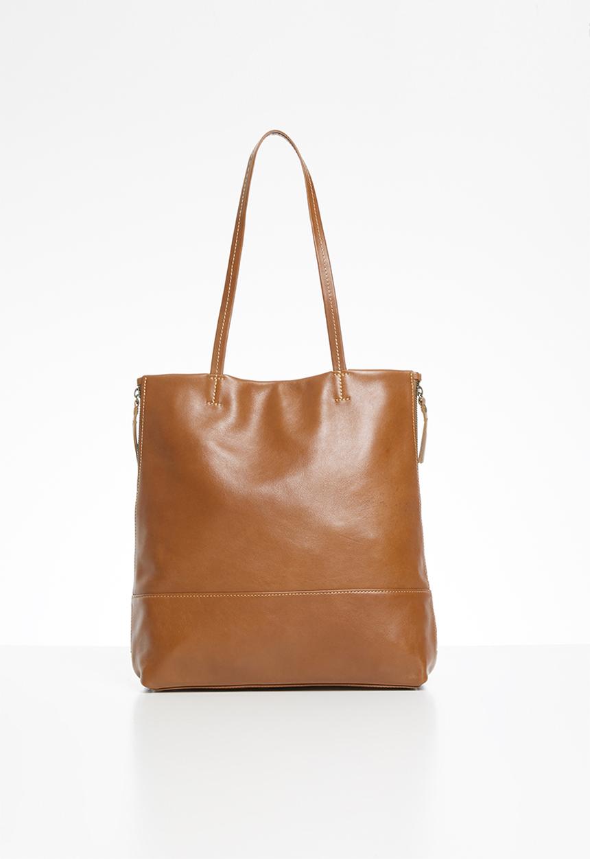 FSP Collection - Lynette zip shopper dakota leather bag - fudge