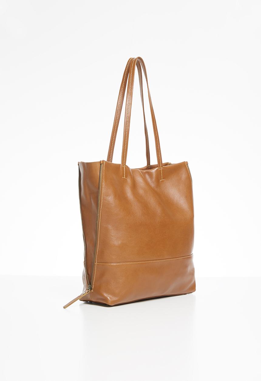 FSP Collection - Lynette zip shopper dakota leather bag - fudge