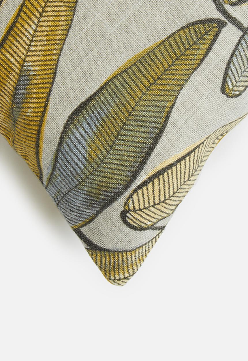 Hertex Haus - Three of a kind cover - wheat