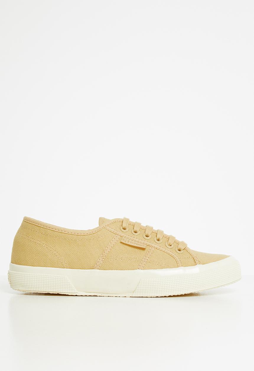 SUPERGA - 2750 shiny fox - beige camel