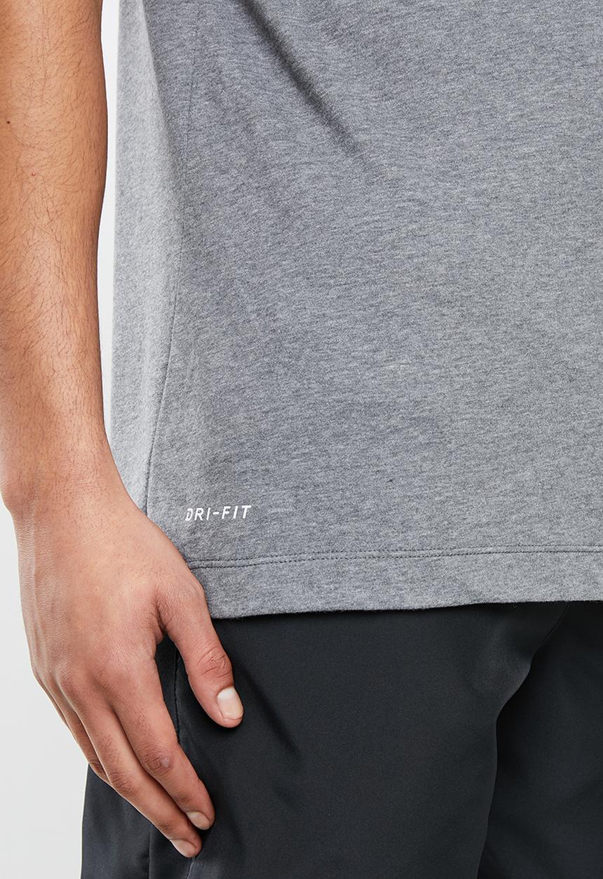 Nike - Dry train short sleeve tee - grey 