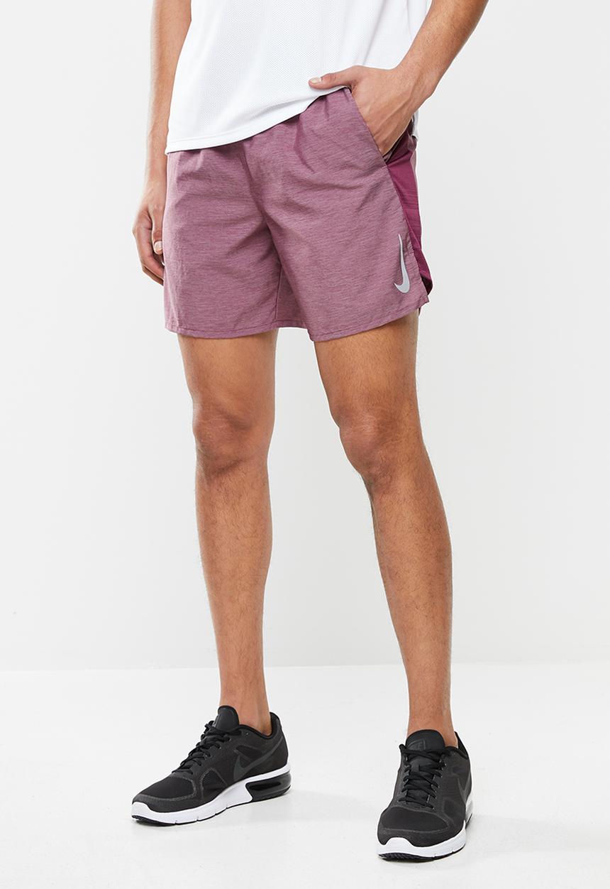 Nike - Nike challenger 7" shorts - burgundy