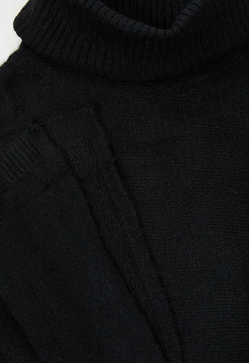 edit Plus - Plus rolled neck poncho - black