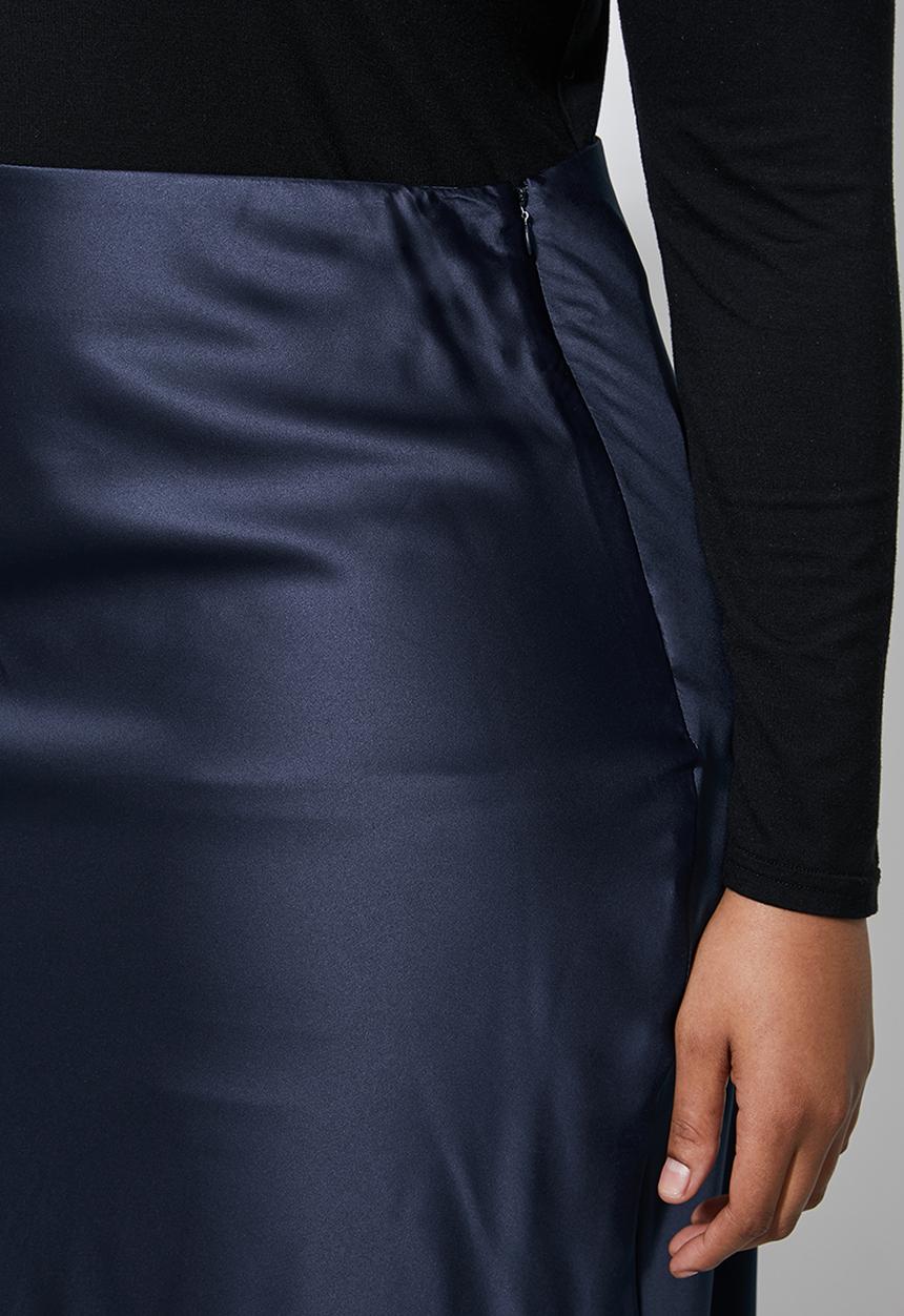 Superbalist - Midi bias slip skirt - navy