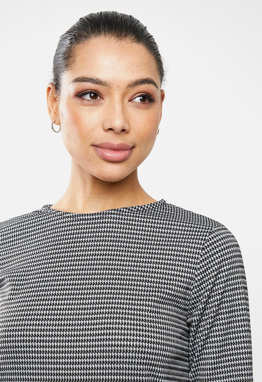 edit - Slashneck shift dress - black & white 
