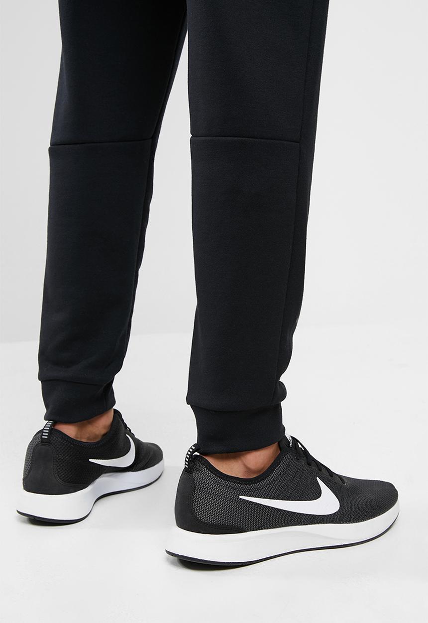 Nike - Dry tapered fleece pants - black