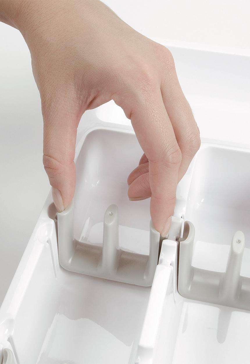 OXO - Expandable utensil organizer