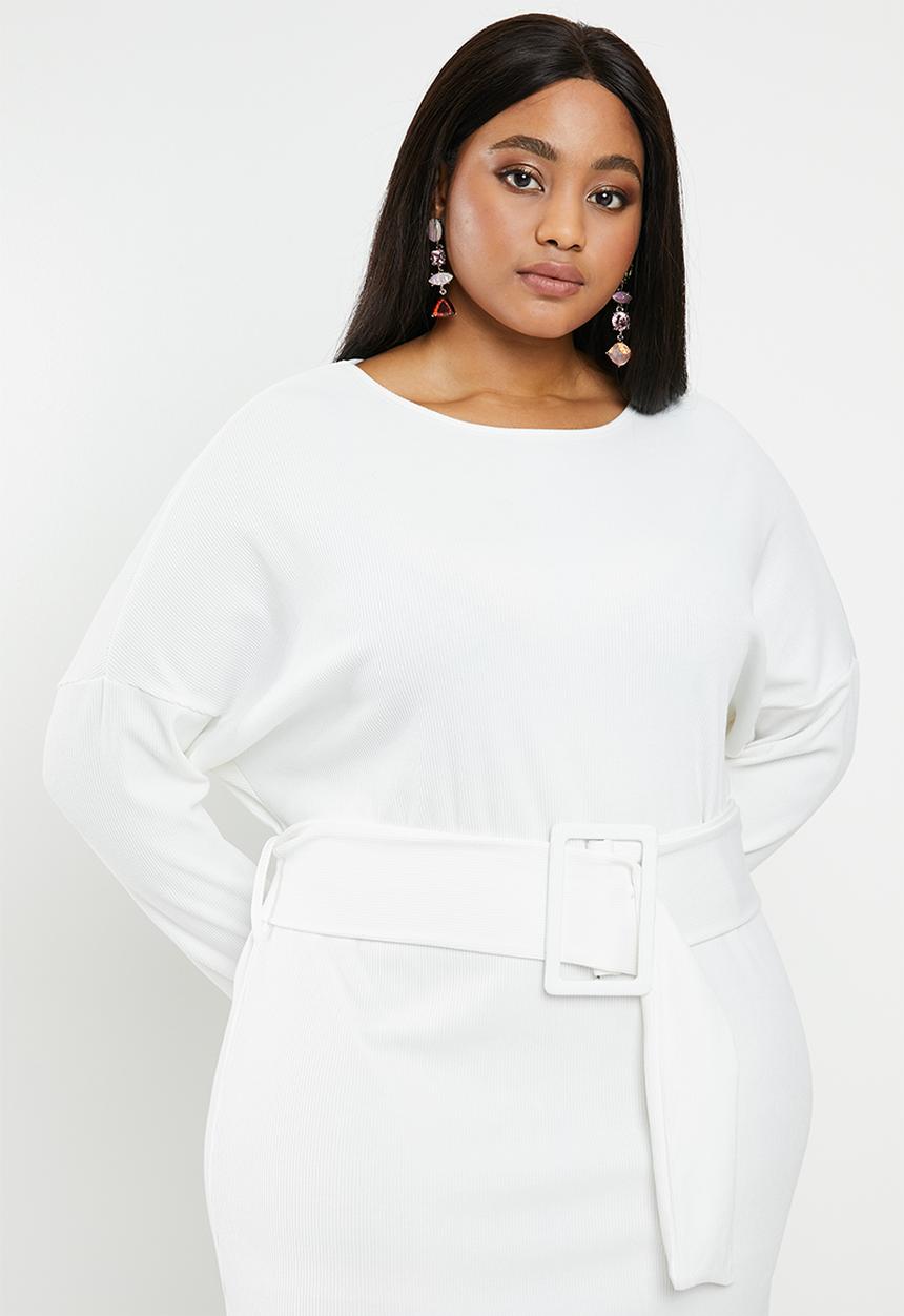 Glamorous - Plus long sleeve belted dress with front slit - white