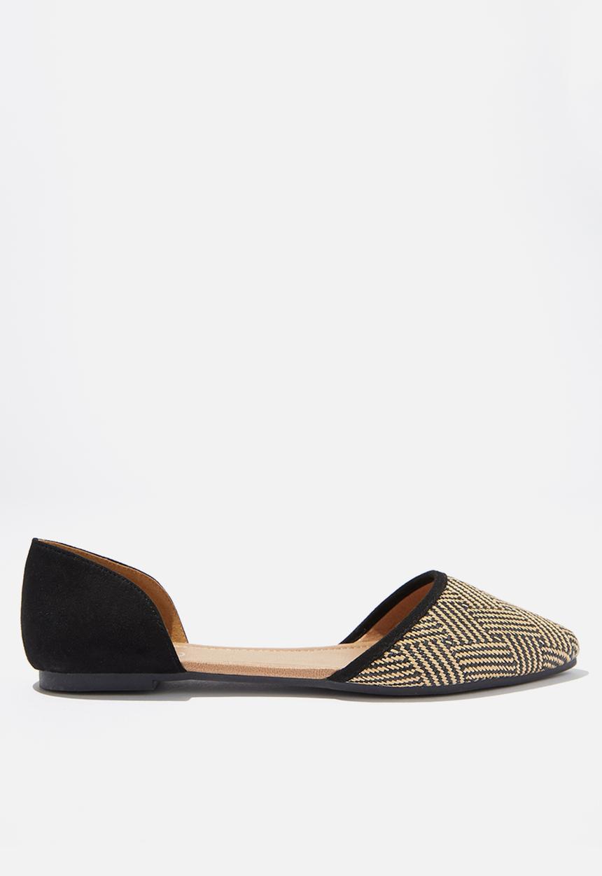 Cotton On - Bobbi cut out point - black natural raffia