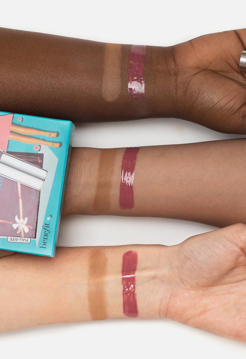 Benefit Cosmetics - Hug, Hug Hurray!