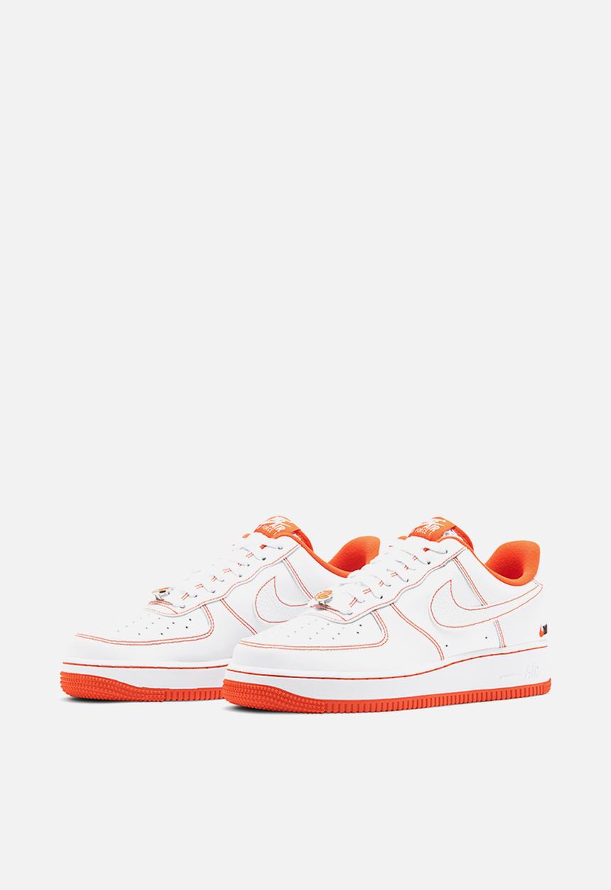 Nike - Air Force 1 '07 LV8 - white & team orange-black