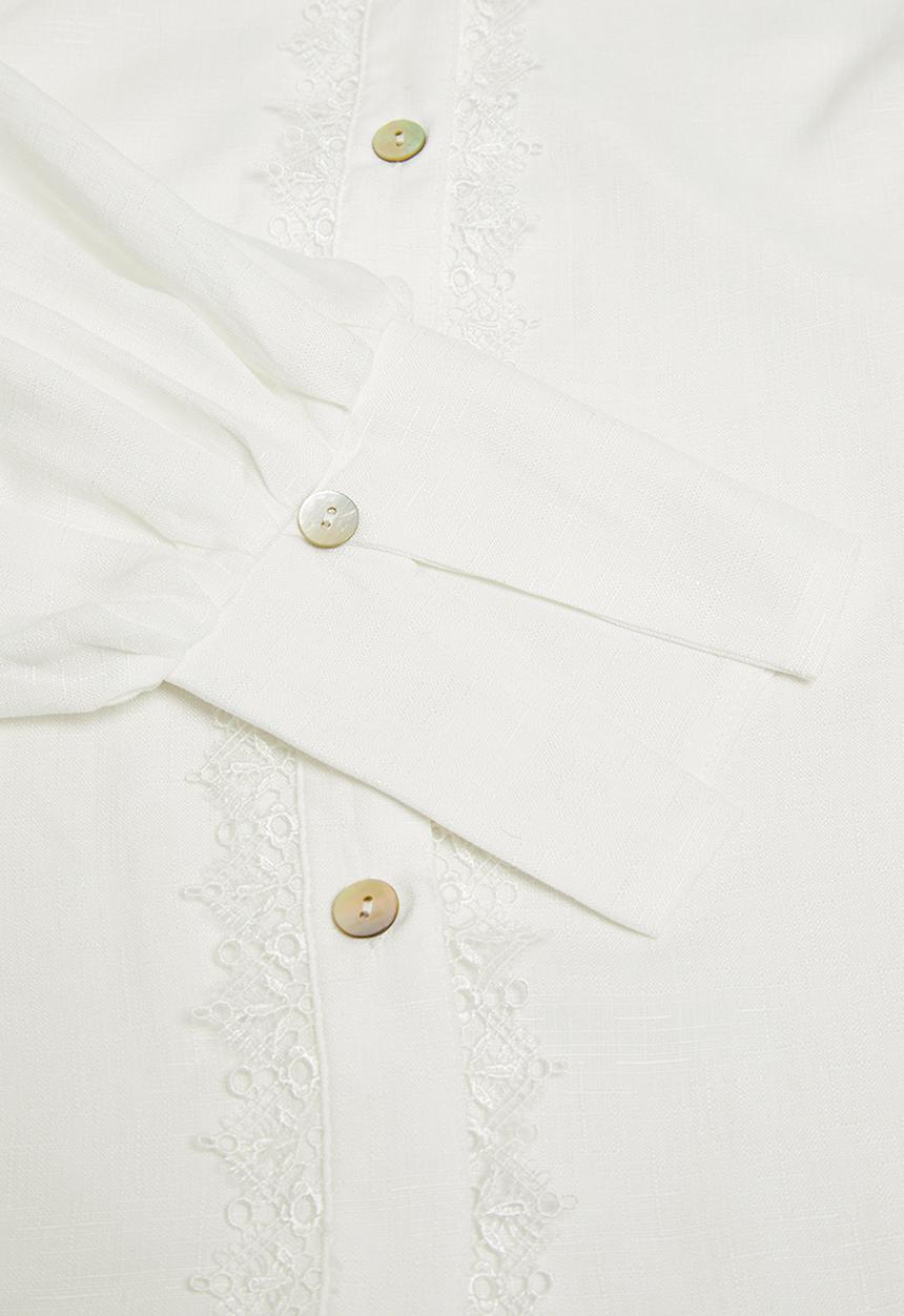 Glamorous - Petite high neck shirt - white