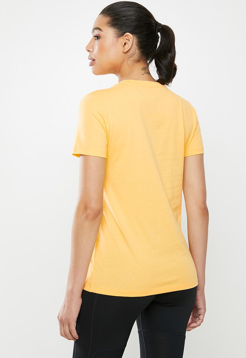 Nike - Essential icon futura tee - yellow