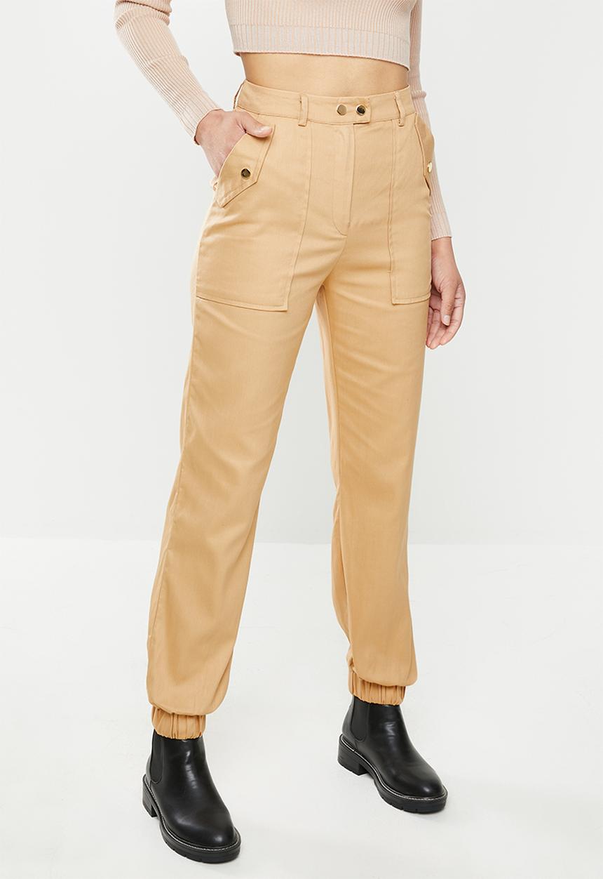Missguided - Clean twill oversized pocket detail cargo trouser - camel
