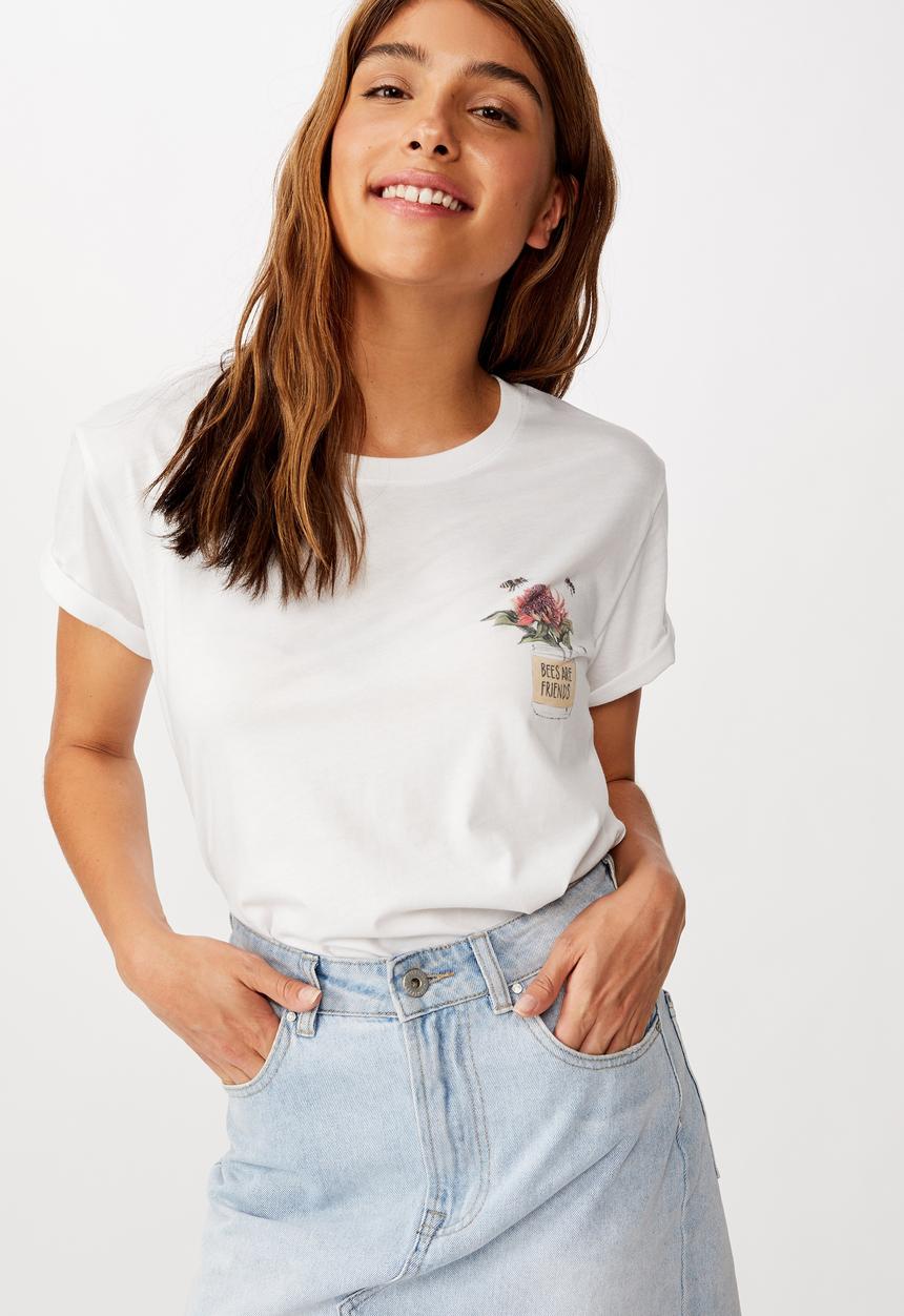 Cotton On - Classic arts T-shirt bees are friends - white
