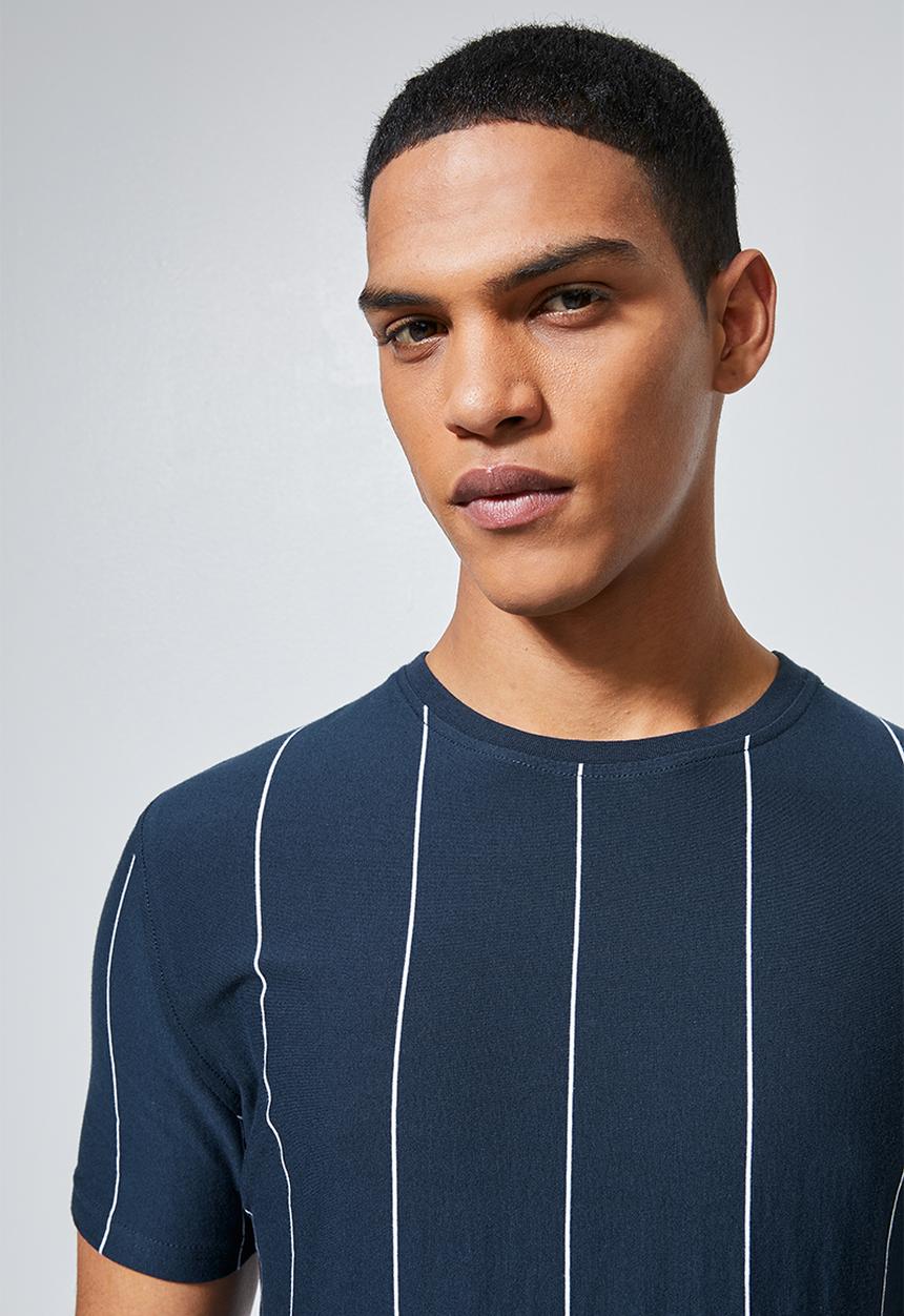 Superbalist - Nate vertical stripe tee - navy & white 