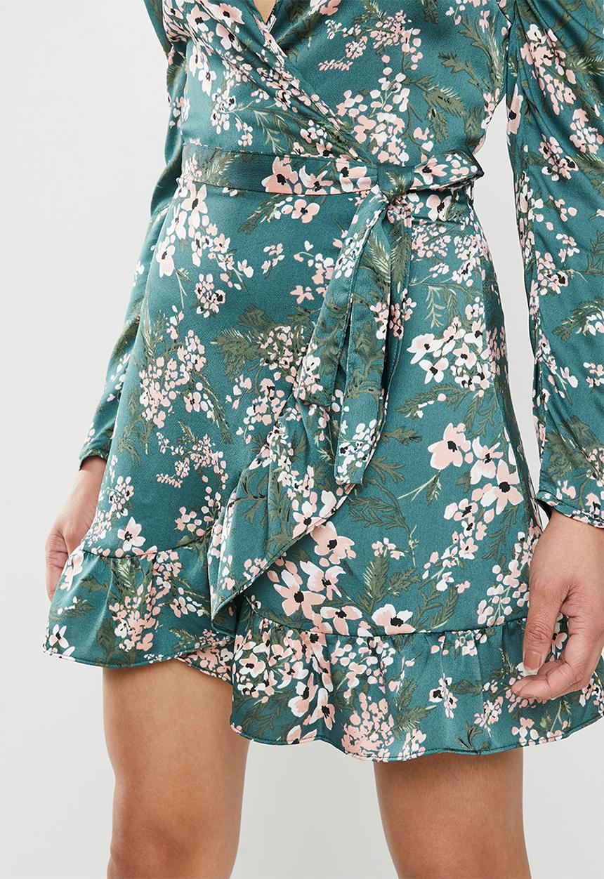 Missguided - Puff sleeve ruffle hem wrap tea dress floral - multi