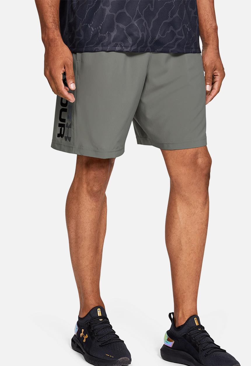 Under Armour - Woven graphic wordmark short - gravity green